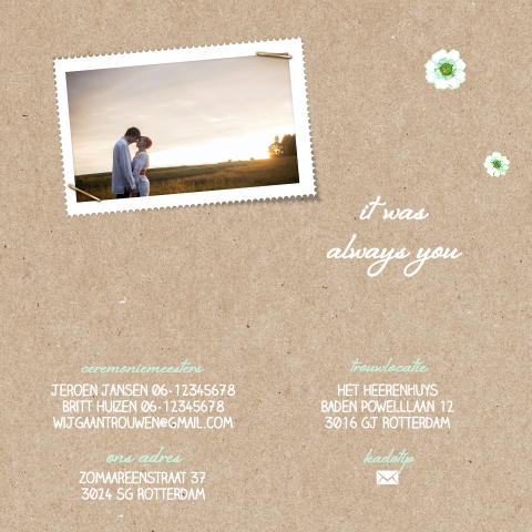 Trendy trouwkaart met slinger en foto